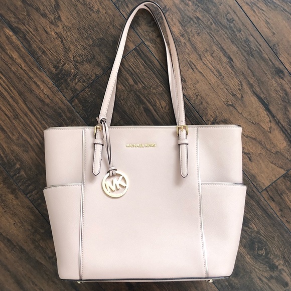 Michael Kors Handbags - 🚨BOGO for $1🚨 Michael Kors - Pale Pink Tote